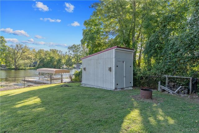 482 County Route 12, Schroeppel, NY 13132