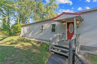 482 County Route 12, Schroeppel, NY 13132