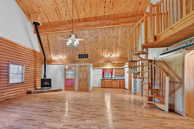 570 Roy Ayres Road, Bells, TX 75414