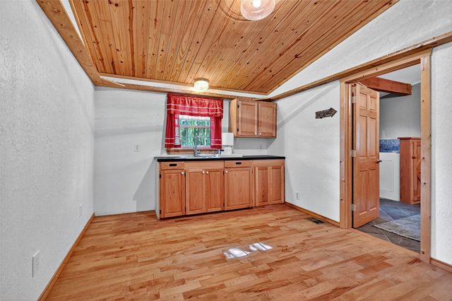 570 Roy Ayres Road, Bells, TX 75414
