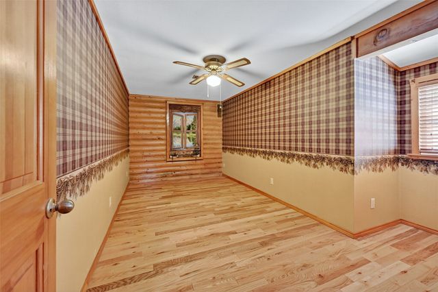 570 Roy Ayres Road, Bells, TX 75414