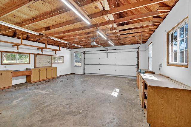 570 Roy Ayres Road, Bells, TX 75414