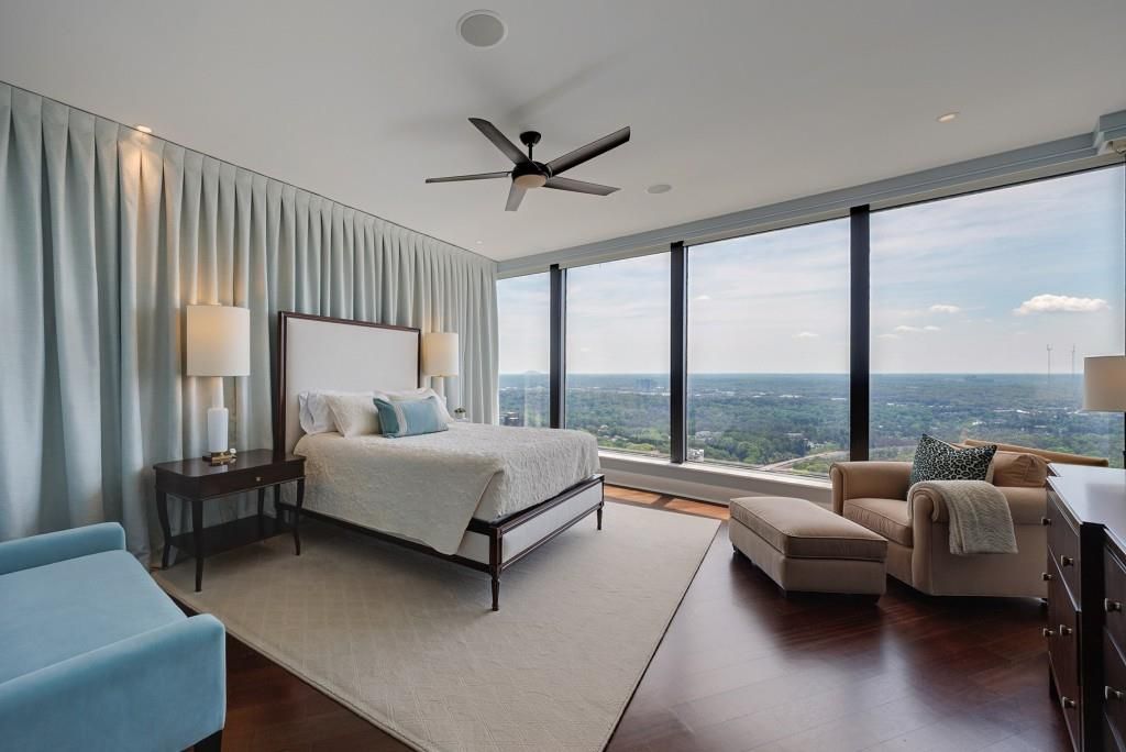 Image 29 of property listing at 3344 Peachtree Road NE 3904, Atlanta, GA 30326