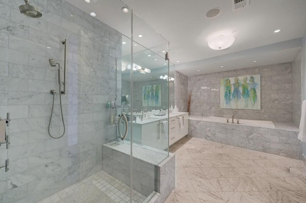 Image 33 of property listing at 3344 Peachtree Road NE 3904, Atlanta, GA 30326