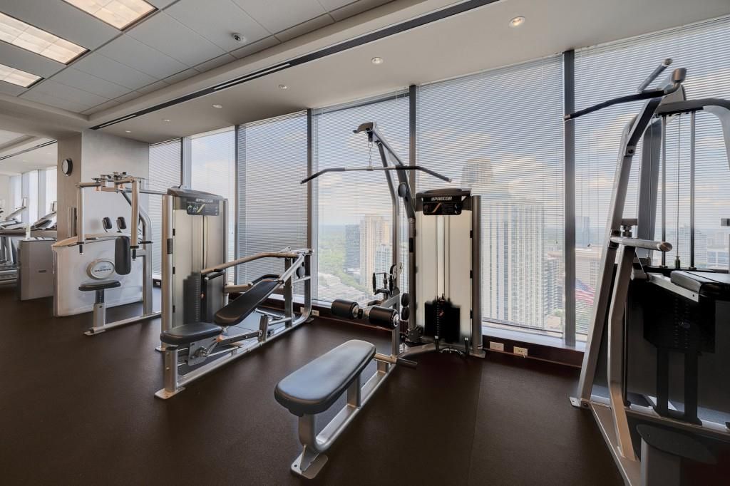 Image 54 of property listing at 3344 Peachtree Road NE 3904, Atlanta, GA 30326
