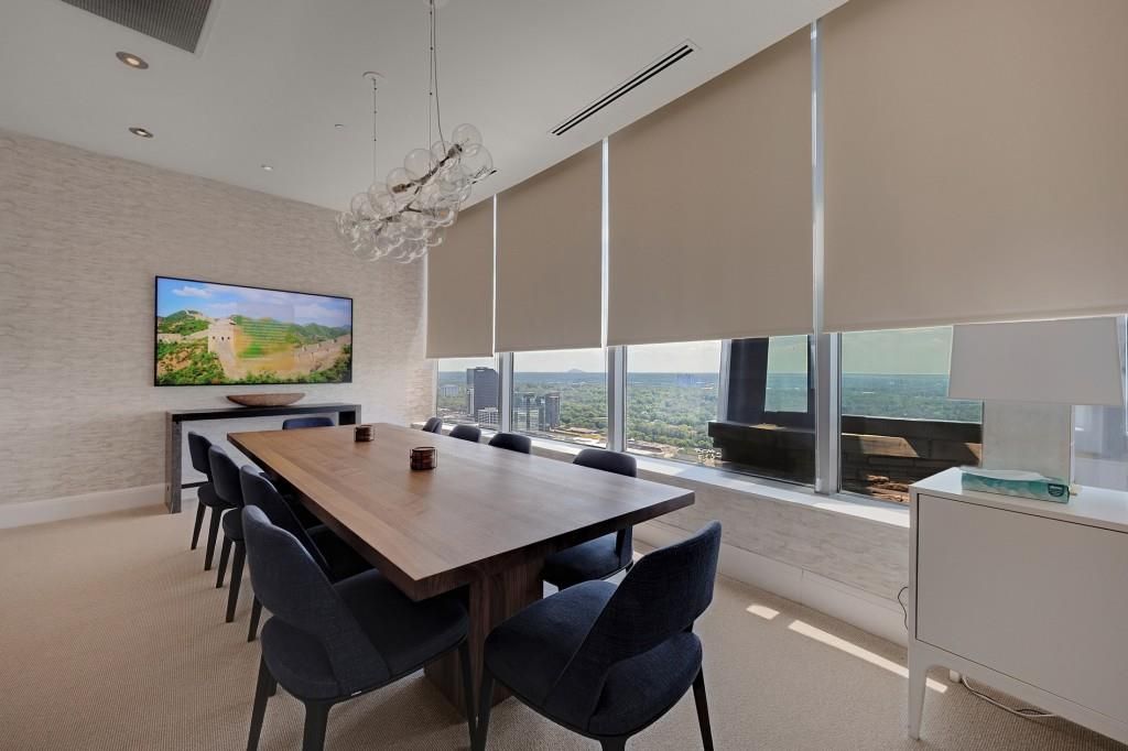Image 61 of property listing at 3344 Peachtree Road NE 3904, Atlanta, GA 30326