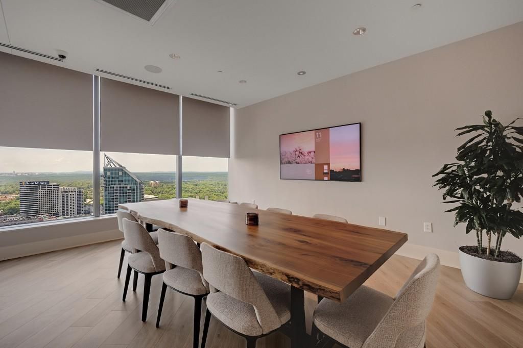 Image 63 of property listing at 3344 Peachtree Road NE 3904, Atlanta, GA 30326