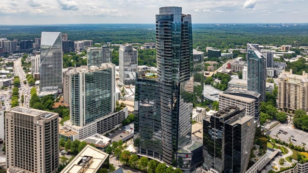 Image 71 of property listing at 3344 Peachtree Road NE 3904, Atlanta, GA 30326