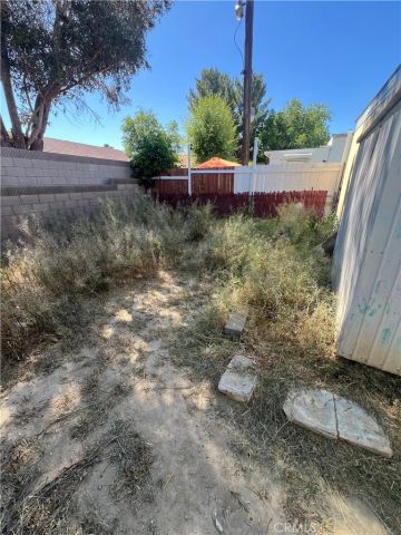 1717 E Ave I 31, Lancaster, CA 93535