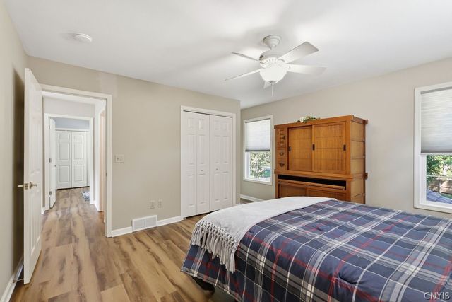 4551 Quarry Point Circle, Clay, NY 13041