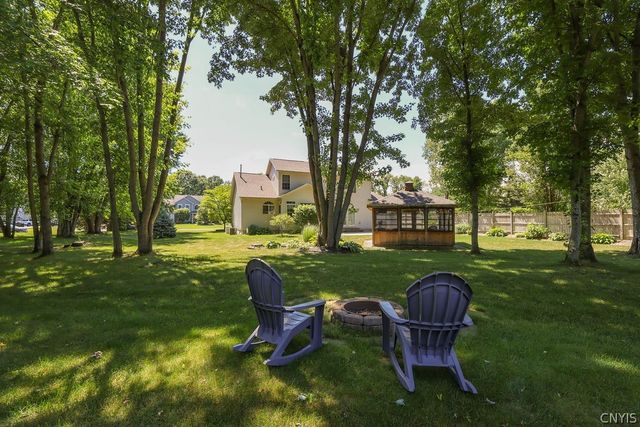 4551 Quarry Point Circle, Clay, NY 13041