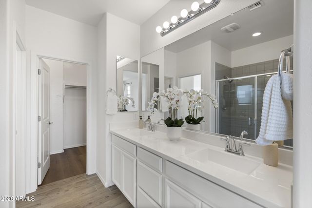 1671 E DOGWOOD Lane, Gilbert, AZ 85295