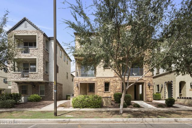 1671 E DOGWOOD Lane, Gilbert, AZ 85295
