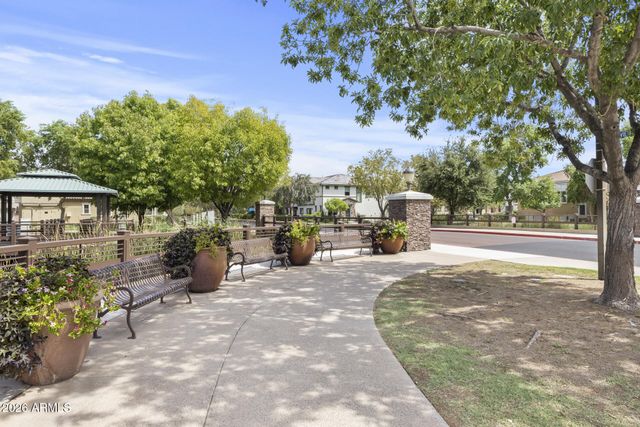 1671 E DOGWOOD Lane, Gilbert, AZ 85295