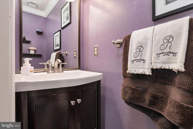 8036 GEORGE WILLING AVE, Pasadena, MD 21122