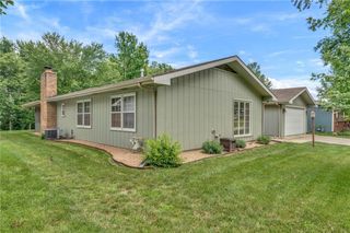 2904 Belle Haven Drive, Lawrence, KS 66046