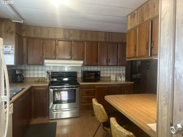 16735 THOMPSON Rd, Brookings, OR 97415