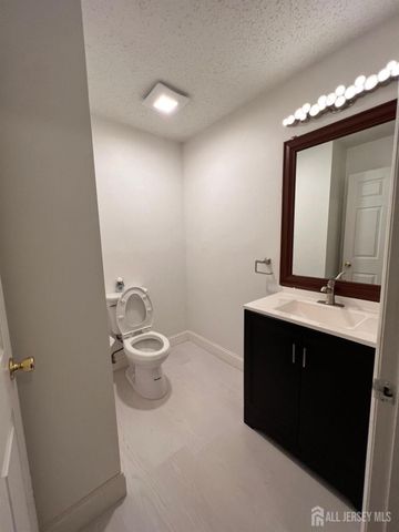 85 Inverness Drive 3085, Edison, NJ 08820