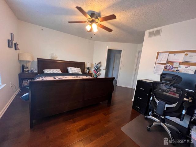 85 Inverness Drive 3085, Edison, NJ 08820