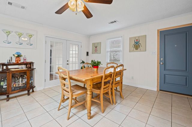 1118 WILBEC RD, Memphis, TN 38117