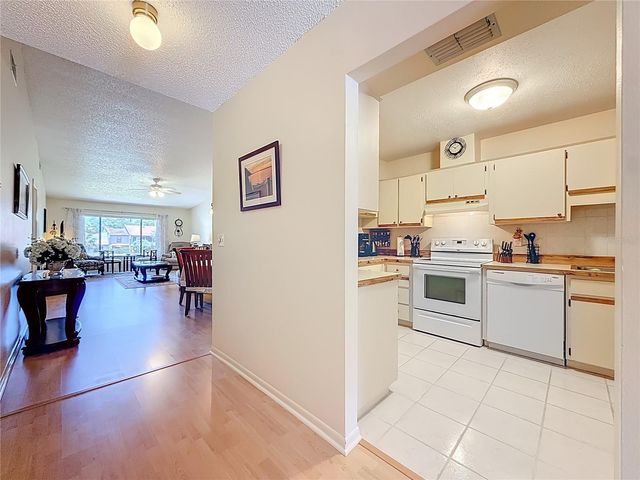 3505 TARPON WOODS BLVD P408, Palm Harbor, FL 34685