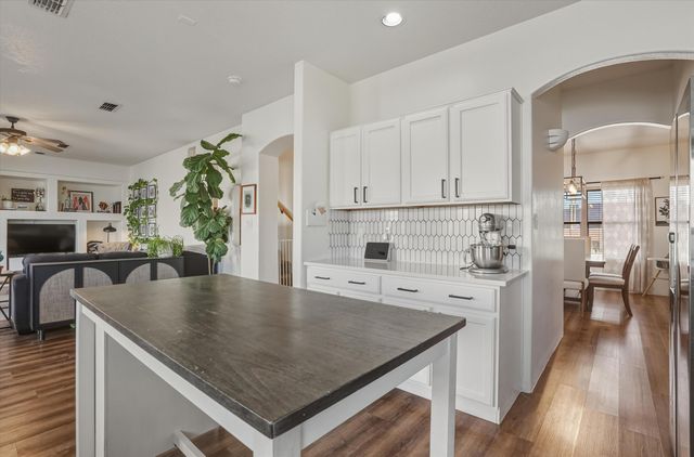 7215 Triana Place NW, Albuquerque, NM 87114