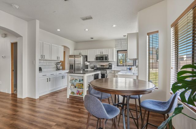 7215 Triana Place NW, Albuquerque, NM 87114