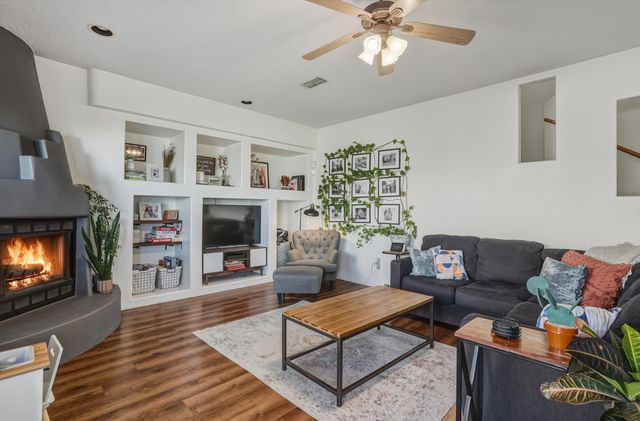 7215 Triana Place NW, Albuquerque, NM 87114