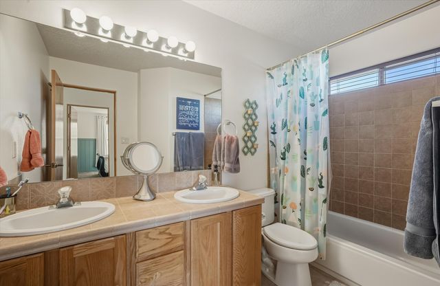 7215 Triana Place NW, Albuquerque, NM 87114