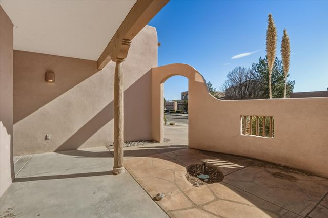7215 Triana Place NW, Albuquerque, NM 87114