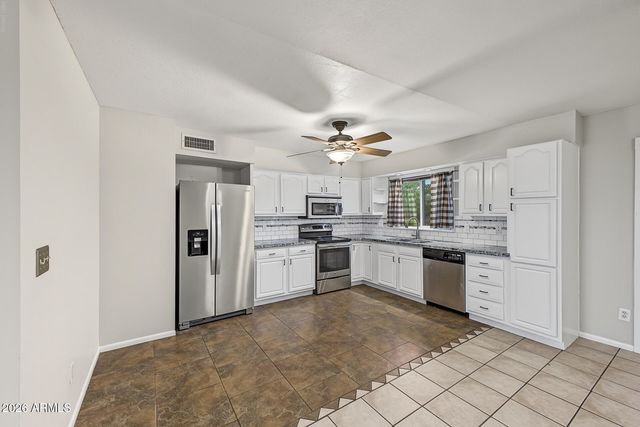 10014 N 87th Lane, Peoria, AZ 85345