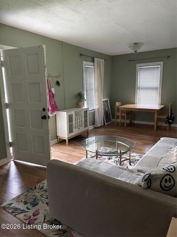 2725 Alanmede Rd, Louisville, KY 40205