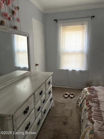 2725 Alanmede Rd, Louisville, KY 40205