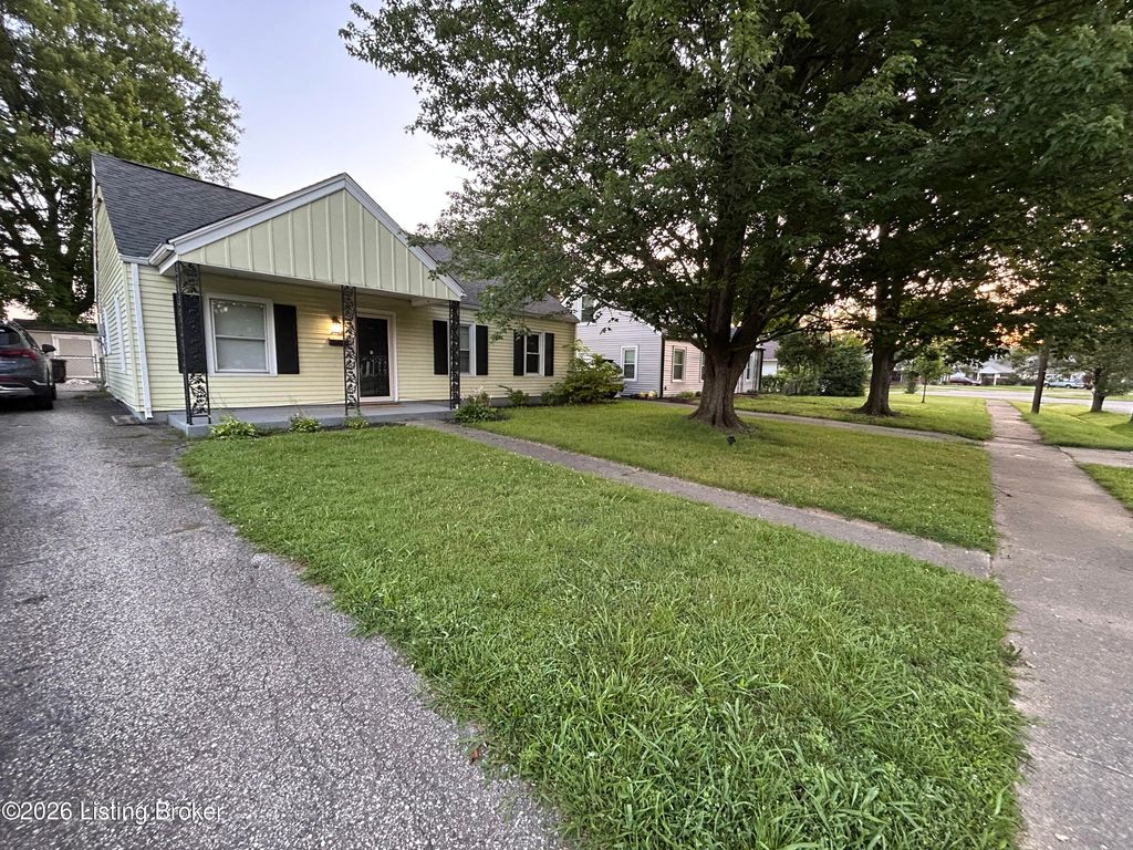 2725 Alanmede Rd, Louisville, KY 40205