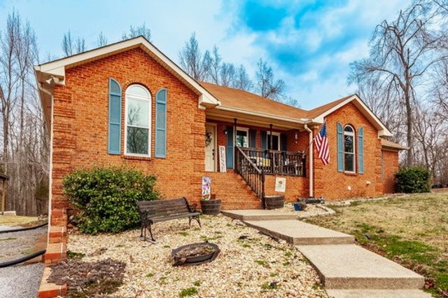 1251 Smith Thompson Rd, Bethpage, TN 37022