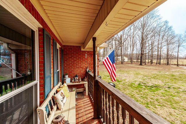 1251 Smith Thompson Rd, Bethpage, TN 37022