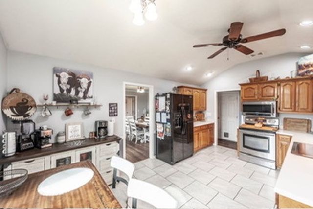 1251 Smith Thompson Rd, Bethpage, TN 37022