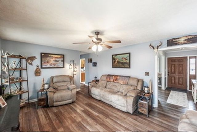 1251 Smith Thompson Rd, Bethpage, TN 37022