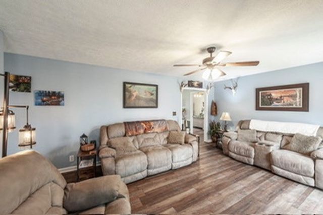 1251 Smith Thompson Rd, Bethpage, TN 37022