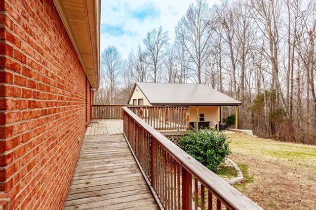 1251 Smith Thompson Rd, Bethpage, TN 37022