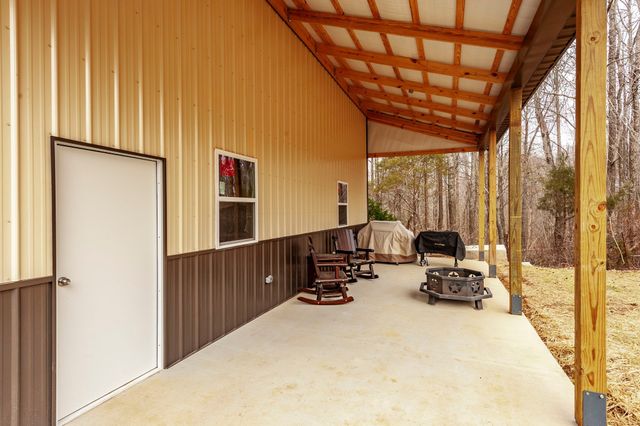 1251 Smith Thompson Rd, Bethpage, TN 37022