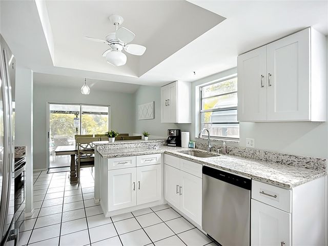 5638 25TH STREET CIRCLE E, Bradenton, FL 34203