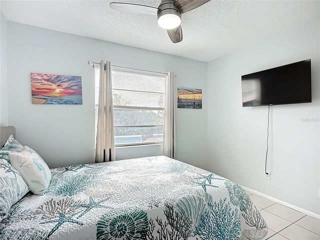 5638 25TH STREET CIRCLE E, Bradenton, FL 34203