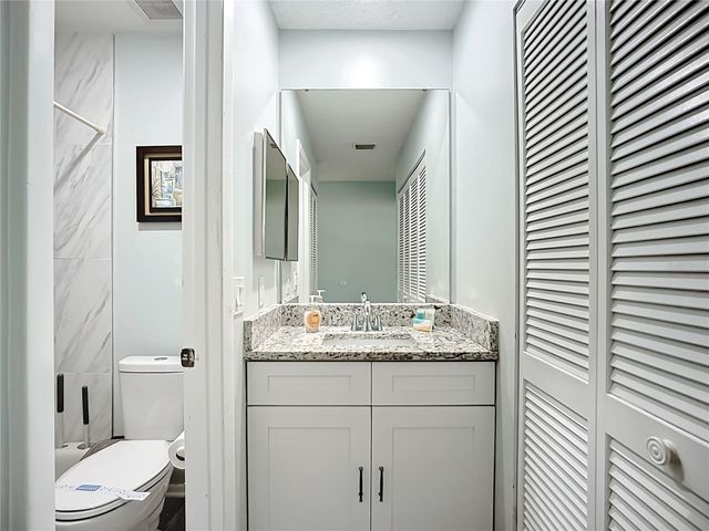 5638 25TH STREET CIRCLE E, Bradenton, FL 34203