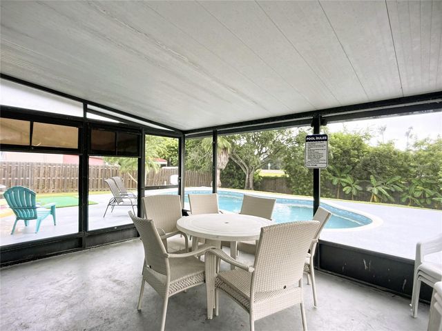 5638 25TH STREET CIRCLE E, Bradenton, FL 34203