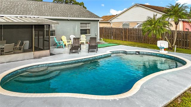 5638 25TH STREET CIRCLE E, Bradenton, FL 34203