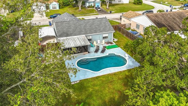 5638 25TH STREET CIRCLE E, Bradenton, FL 34203