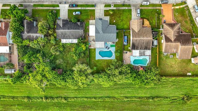 5638 25TH STREET CIRCLE E, Bradenton, FL 34203