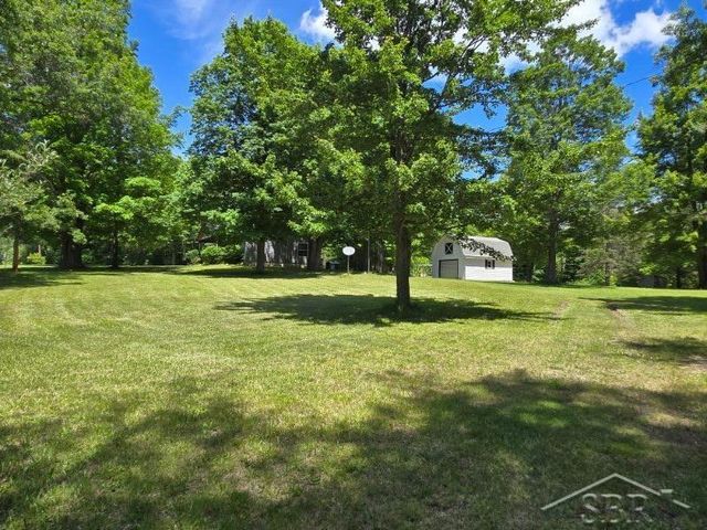 10263 Maple Valley Road, Gladwin, MI 48624