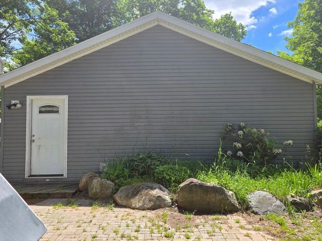 10263 Maple Valley Road, Gladwin, MI 48624
